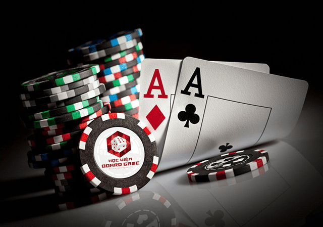 Tại sao khi chơi Poker thì người ta lại tìm hiểu về những bộ tay bài nhiều đến vậy?