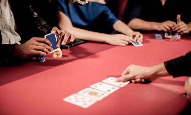 Nếu kiểm soát tốt được cảm xúc khi chơi Poker bạn sẽ nhận được những gì